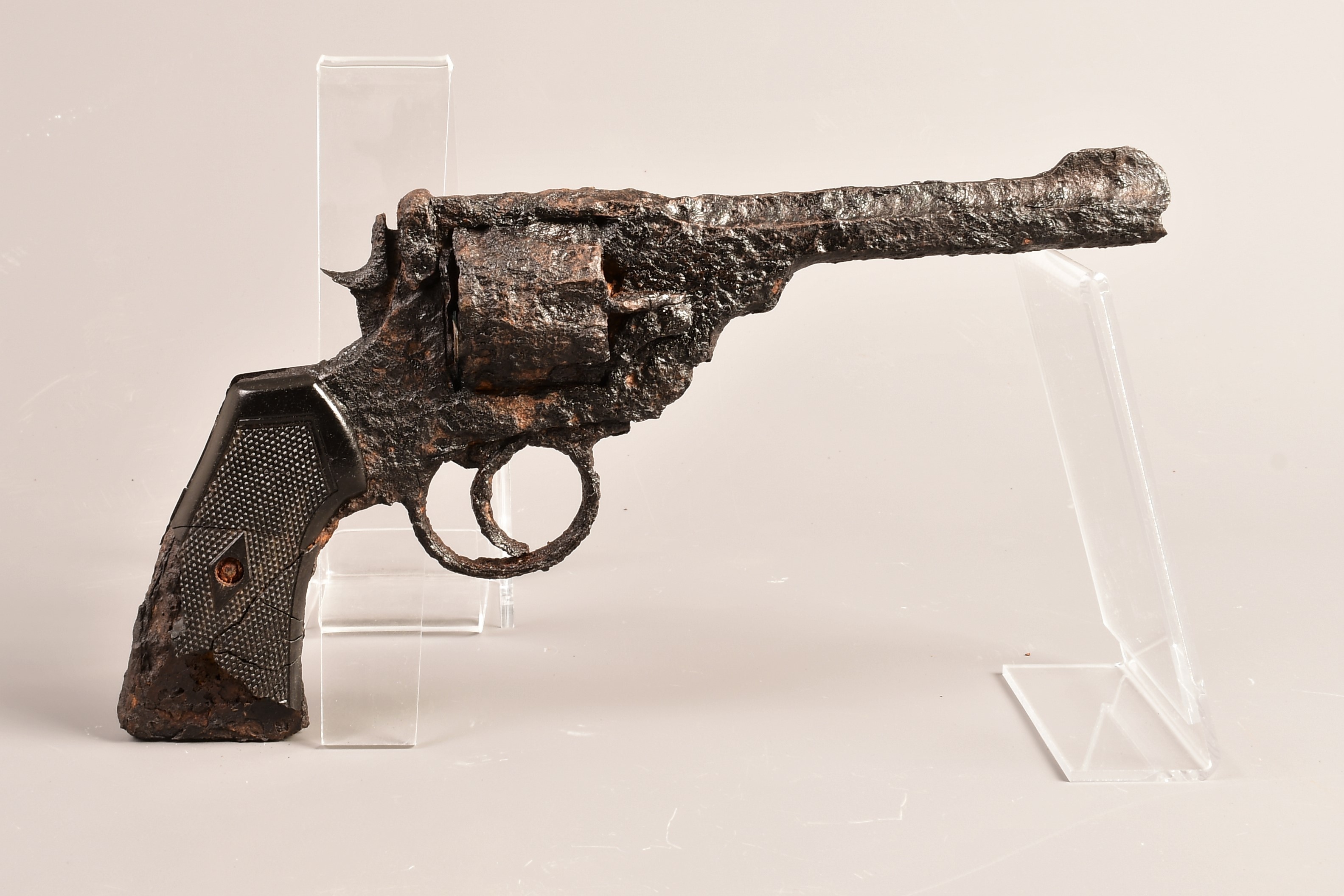 Webley Mk VI .455 revolver - © CO7 | collectie Memorial Museum Passchendaele 1917 (Zonnebeke)