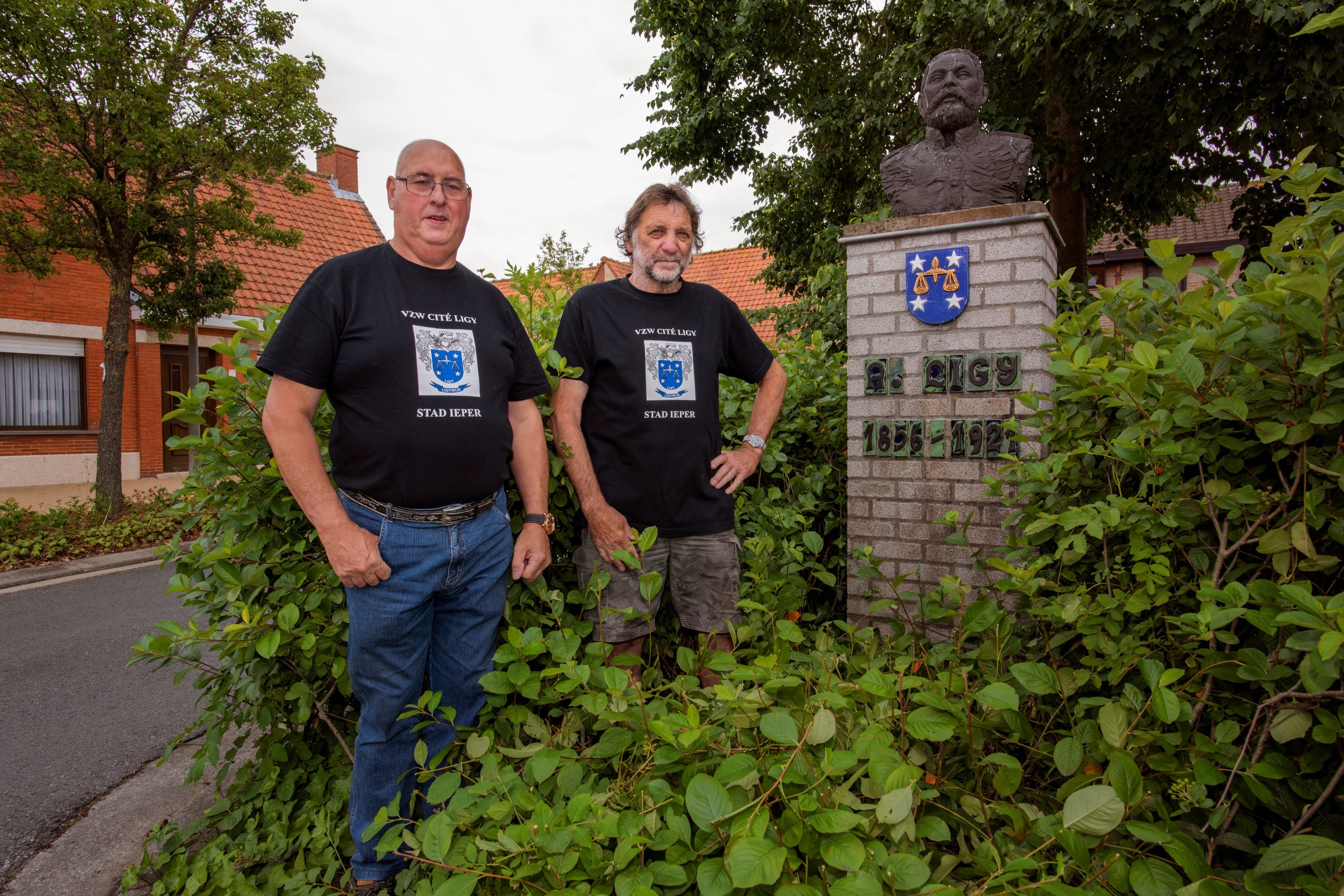 Marc Merveillie en Rudy Logier als trotse inwoners van hun Ligywijk