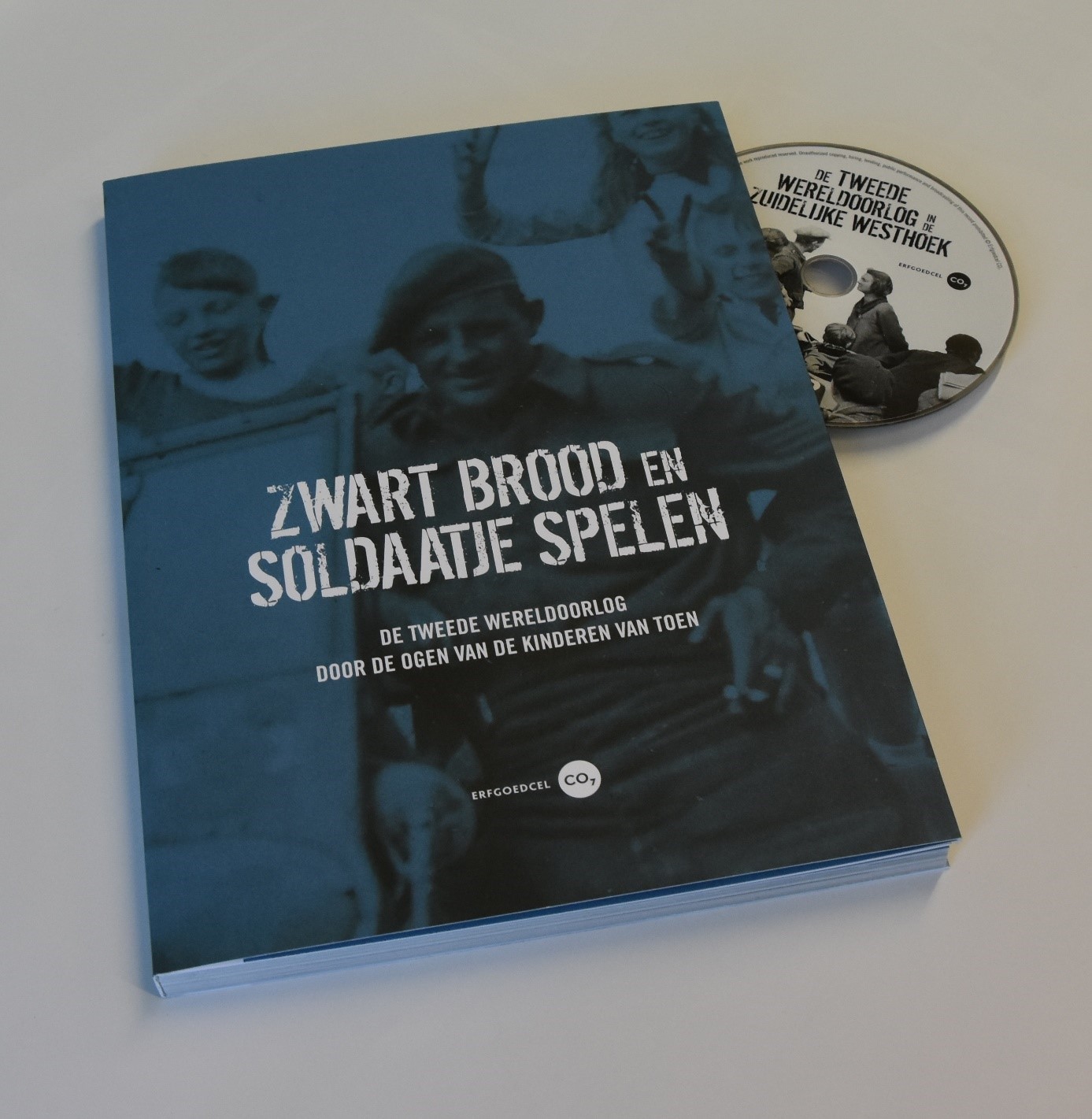 Boek Zwart Brood en Soldaatje Spelen + DVD